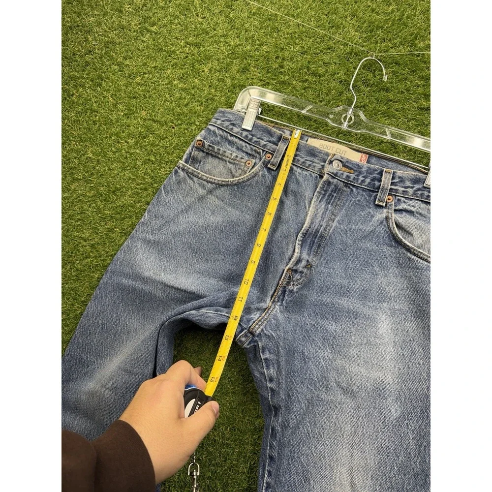 Levis shop confidence